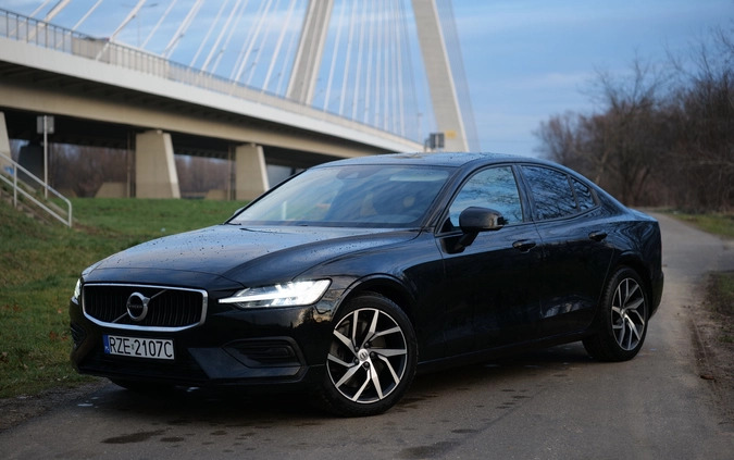 Volvo S60 cena 109000 przebieg: 92000, rok produkcji 2019 z Rzeszów małe 79